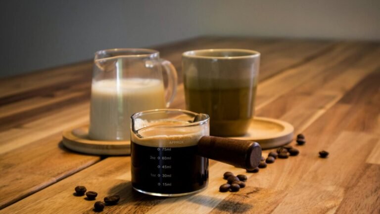 清晨五點的寂靜，與一杯剛沖好的暖意